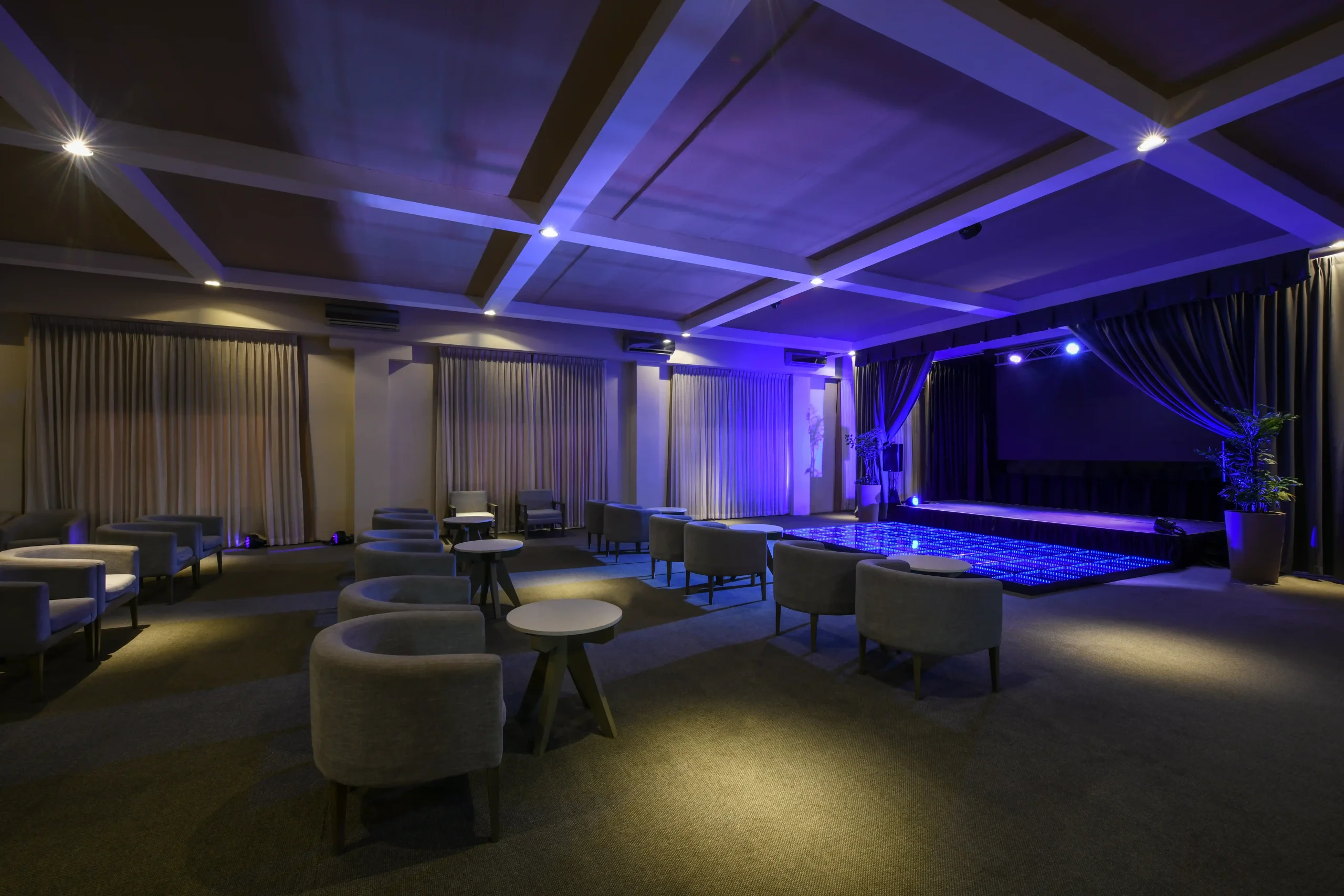 Ricks-Bar-maroma