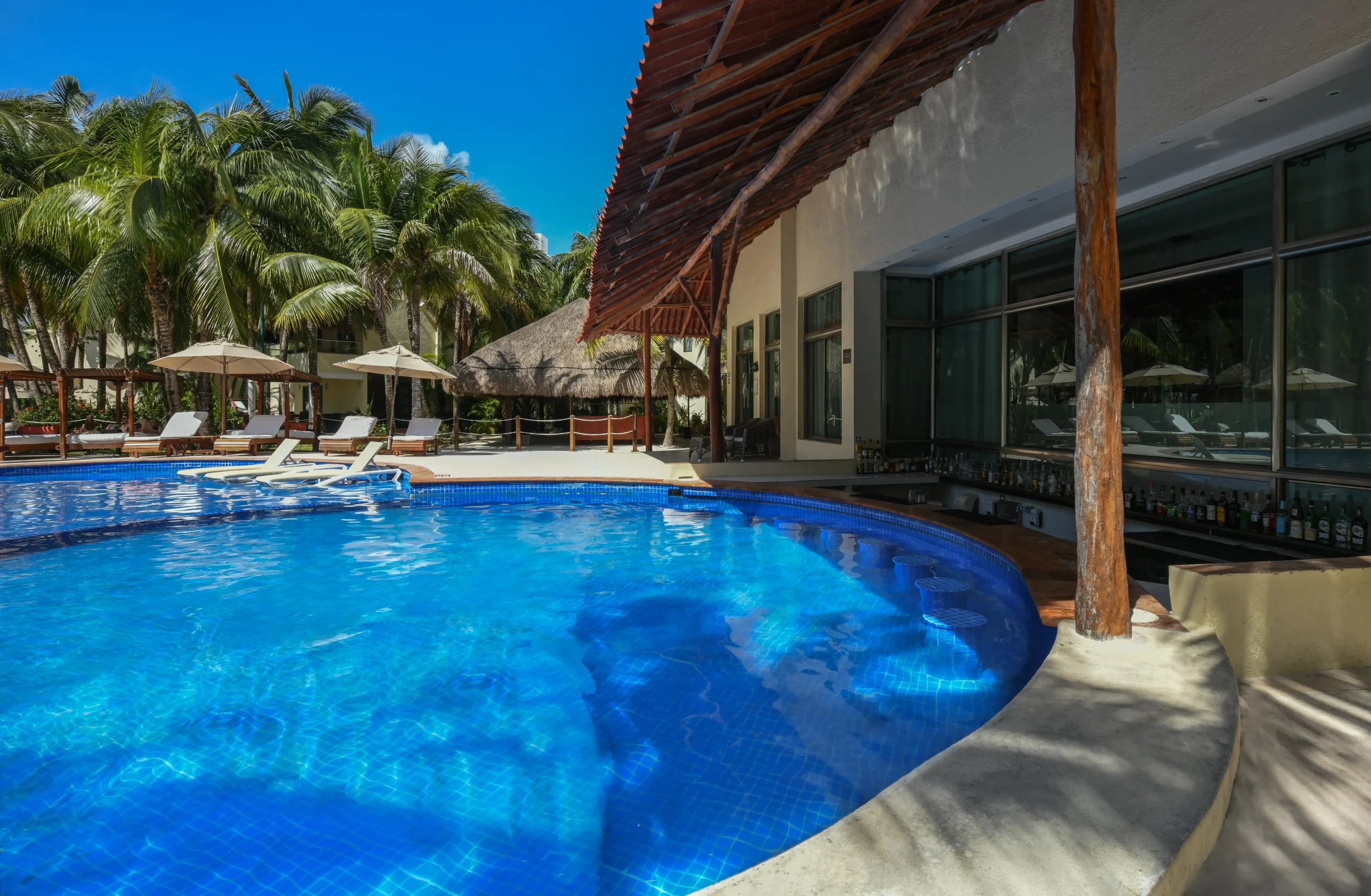 eldarado-maroma-swim-up