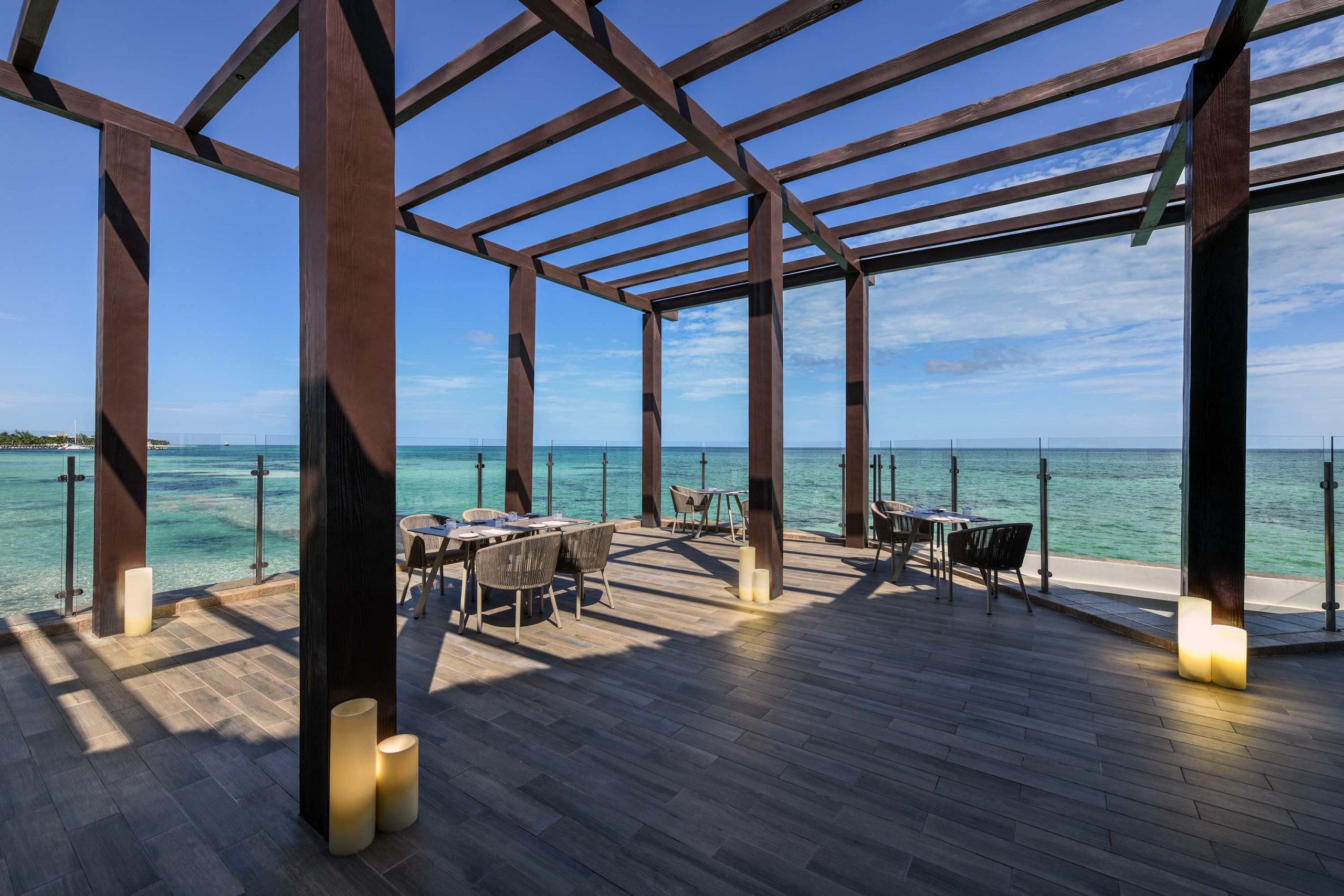 restaurant-overwater-grill-2